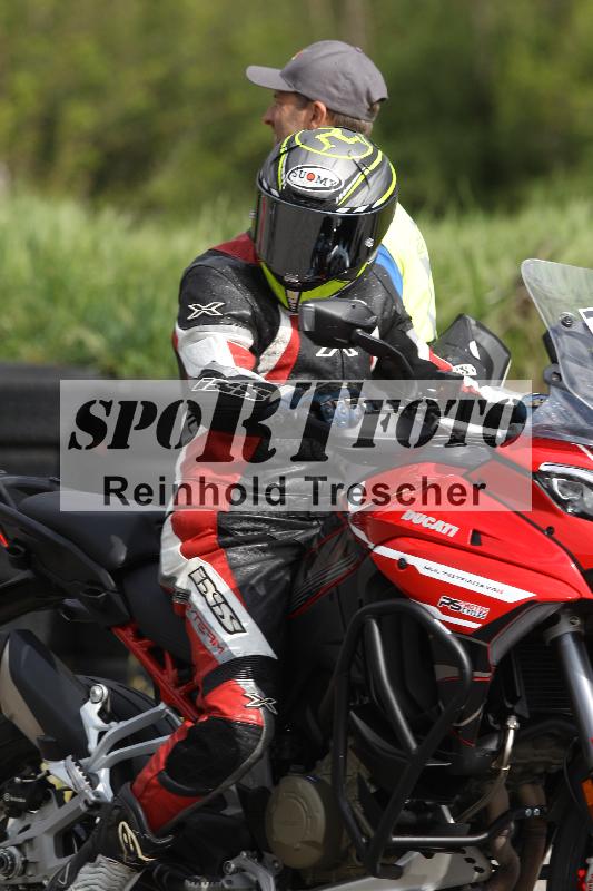 /Archiv-2025/10 23.04.2025 Cornu Master School ADR/rot-rouge/71